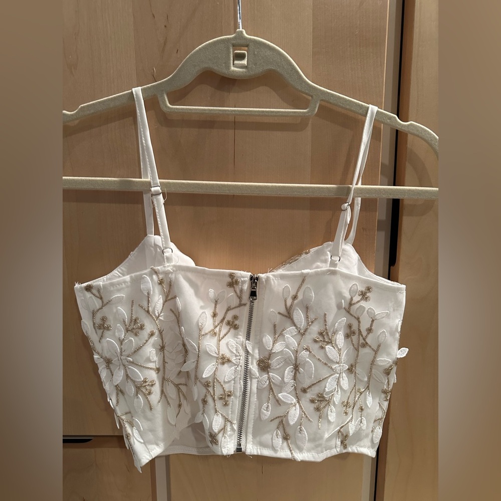 Women’s White & Gold Top (XS) - Picture 6 of 13